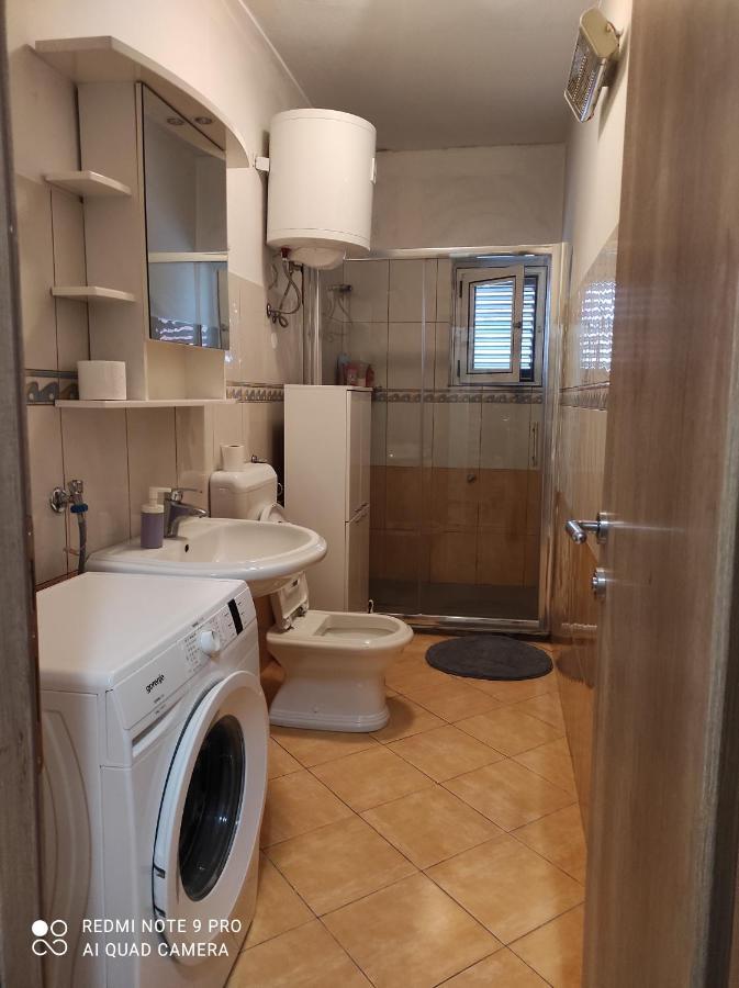 Apartman Lucia Bilice Bagian luar foto